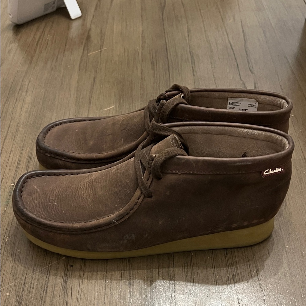 Clarks Men's Brown Chukka Boots - Picture 4 of 6